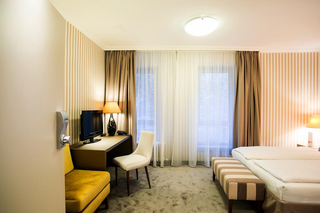 Image #10 - Hotel Ambra - Budapest