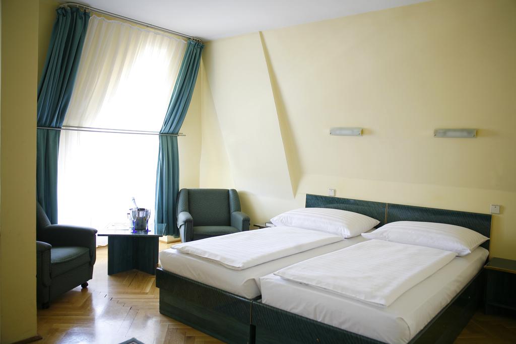 Image #11 - Hotel Bara - Budapest