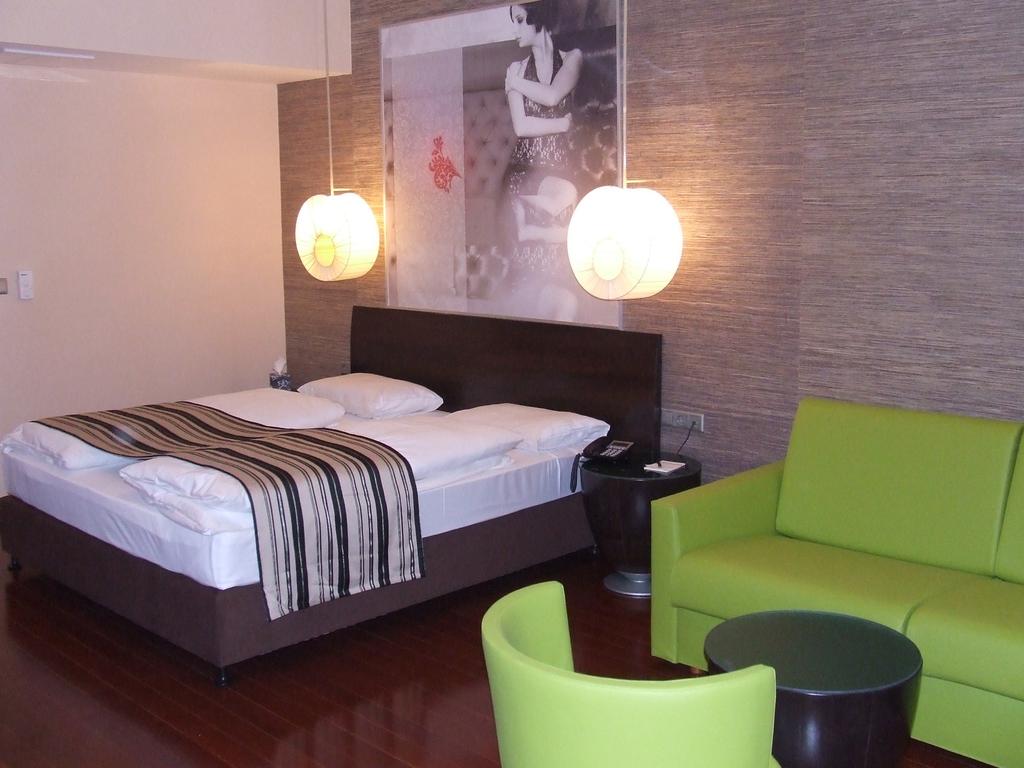 Image #2 - Honest Budapest by Chic & Basic - Budapest
